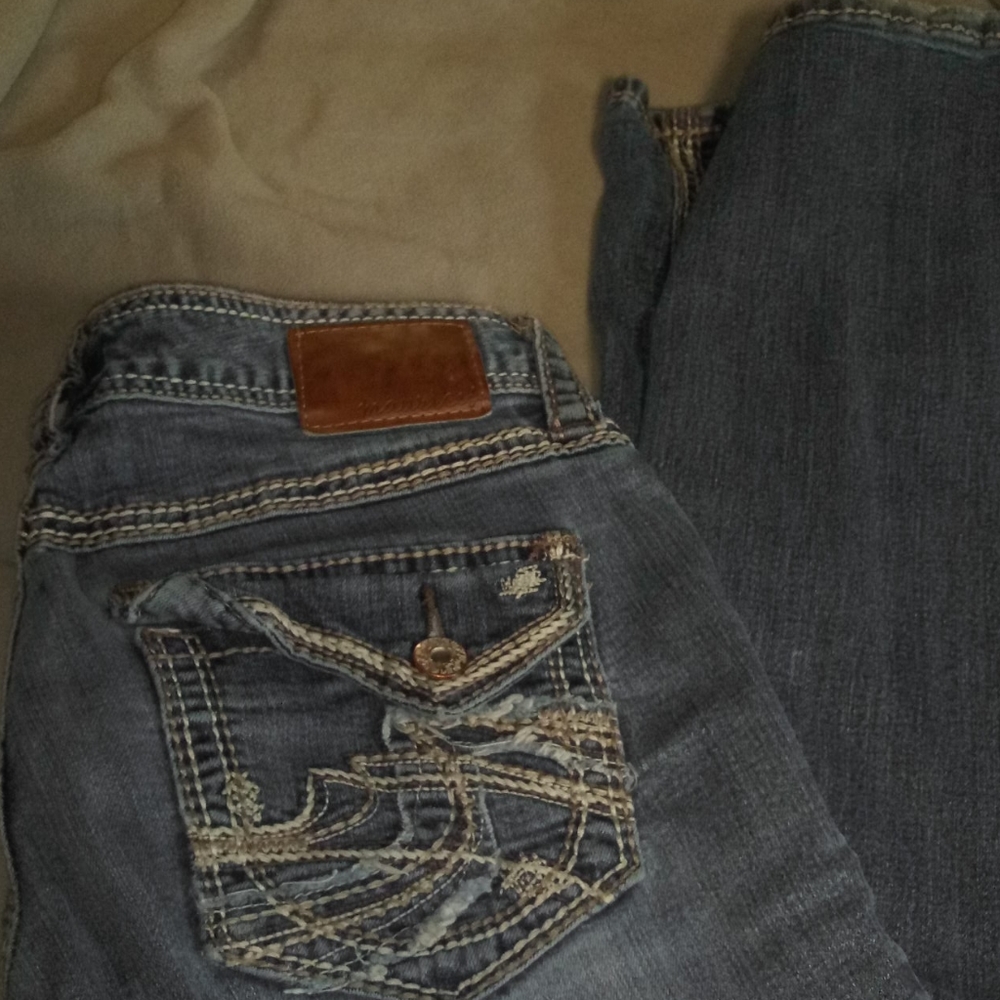 Maurices jeans